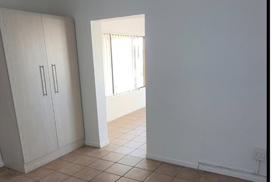 To Let 1 Bedroom Property for Rent in Myburgh Park Western Cape